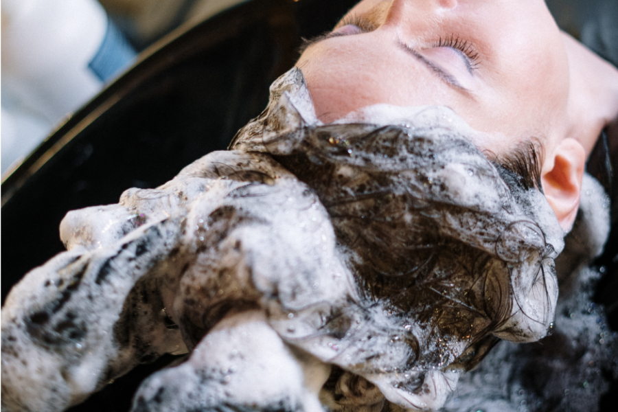 como cuidar el cabello teñido, sulfatos